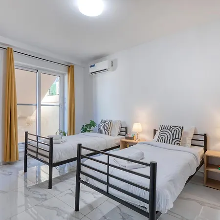 New To The Market - Rare Find, 6 Bedroom With Valley View In Swieqi By Sf Homes Apartman San Ġiljan