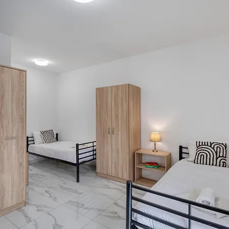 New To The Market - Rare Find, 6 Bedroom With Valley View In Swieqi By Sf Homes