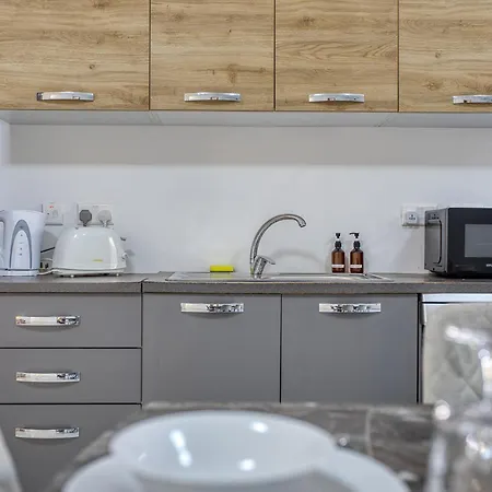 Apartman New To The Market - Rare Find, 6 Bedroom With Valley View In Swieqi By Sf Homes