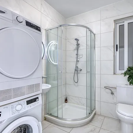 Apartman New To The Market - Rare Find, 6 Bedroom With Valley View In Swieqi By Sf Homes