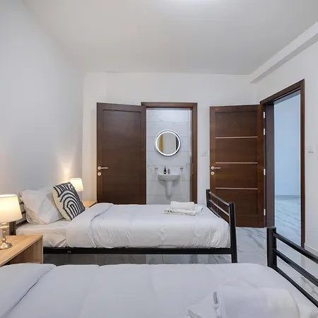 New To The Market - Rare Find, 6 Bedroom With Valley View In Swieqi By Sf Homes * San Ġiljan