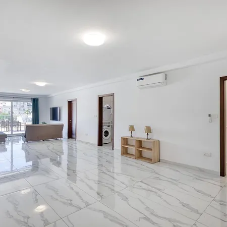 New To The Market - Rare Find, 6 Bedroom With Valley View In Swieqi By Sf Homes Apartman *