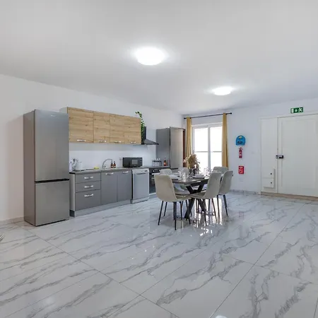 New To The Market - Rare Find, 6 Bedroom With Valley View In Swieqi By Sf Homes *